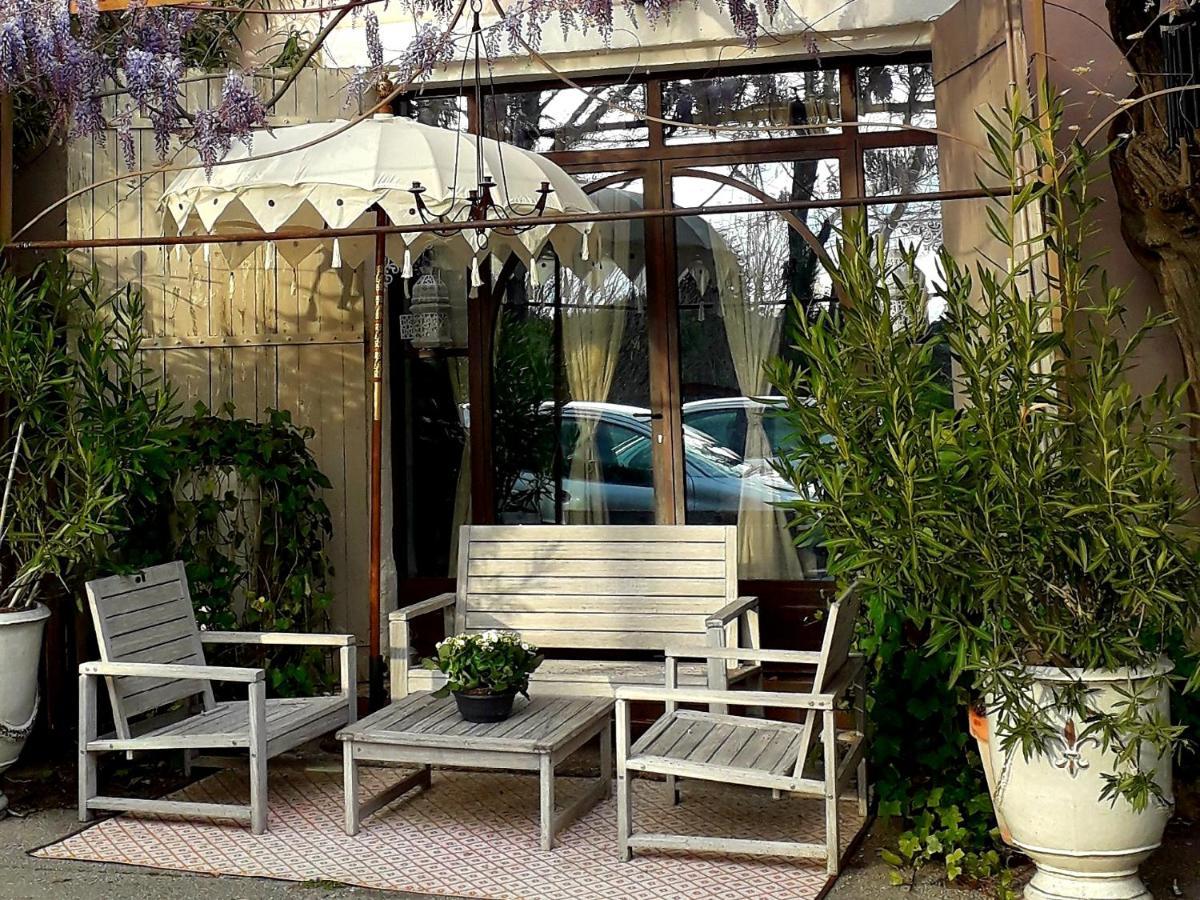 Le Mas De La Glycine Roussillon (Vaucluse) Exterior foto